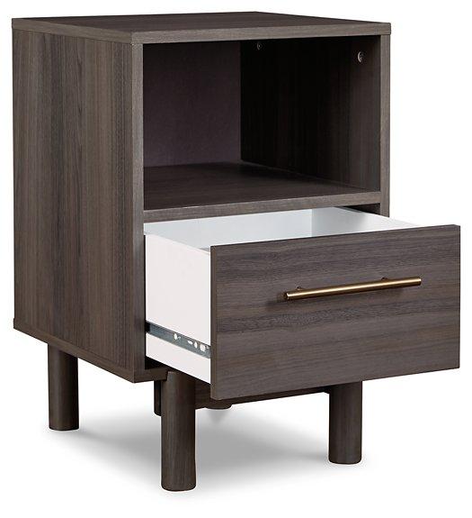 Brymont Nightstand